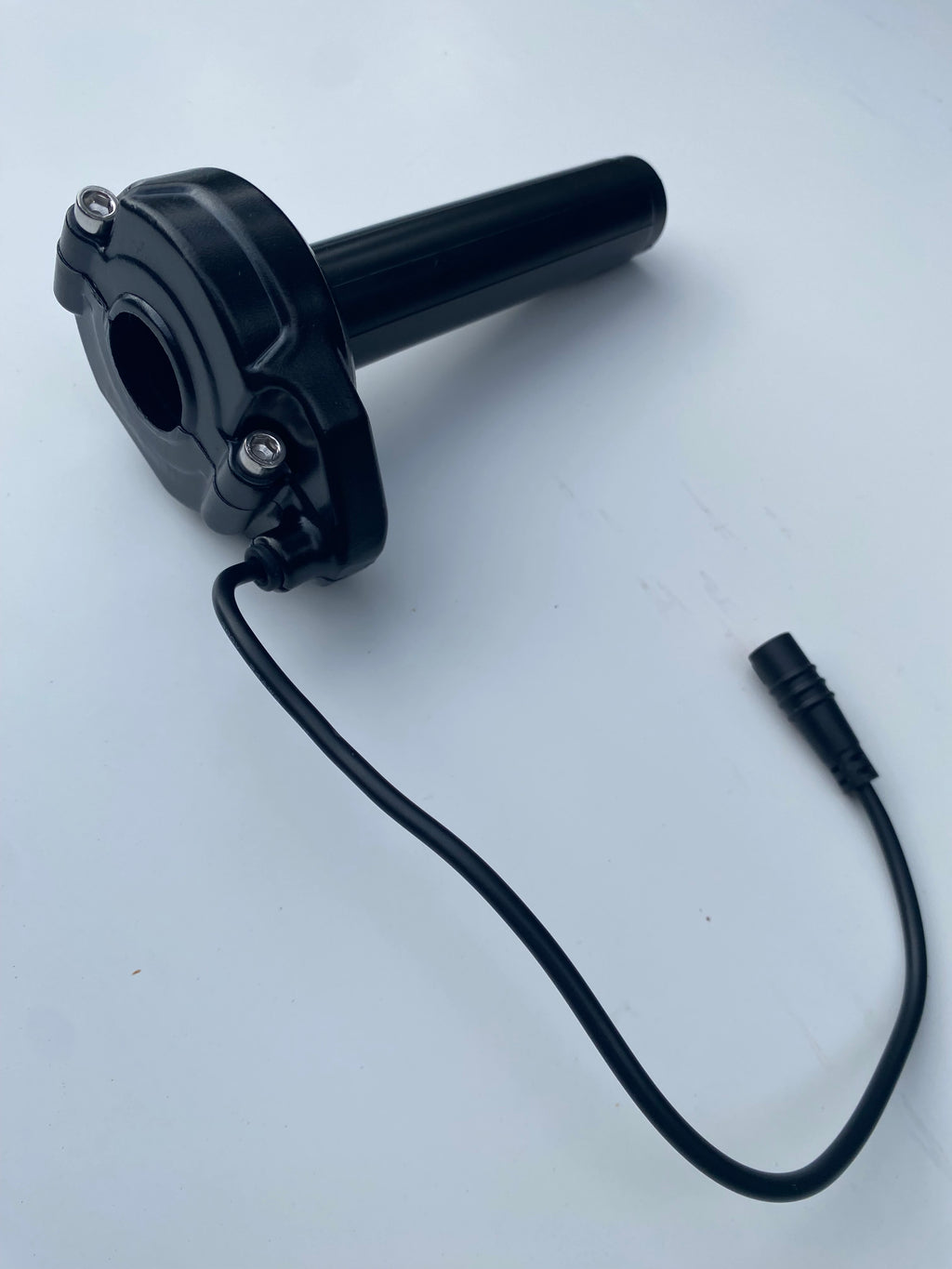 Black Plug and play Surron throttle 3pin (Preorder)